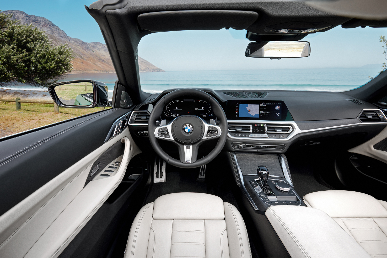 SMALL_P90400436_highRes_the-all-new-bmw-4-se